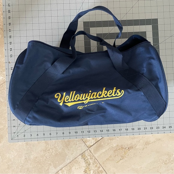 Showtime Collection Bags Nwt Yellowjackets Duffle Poshmark